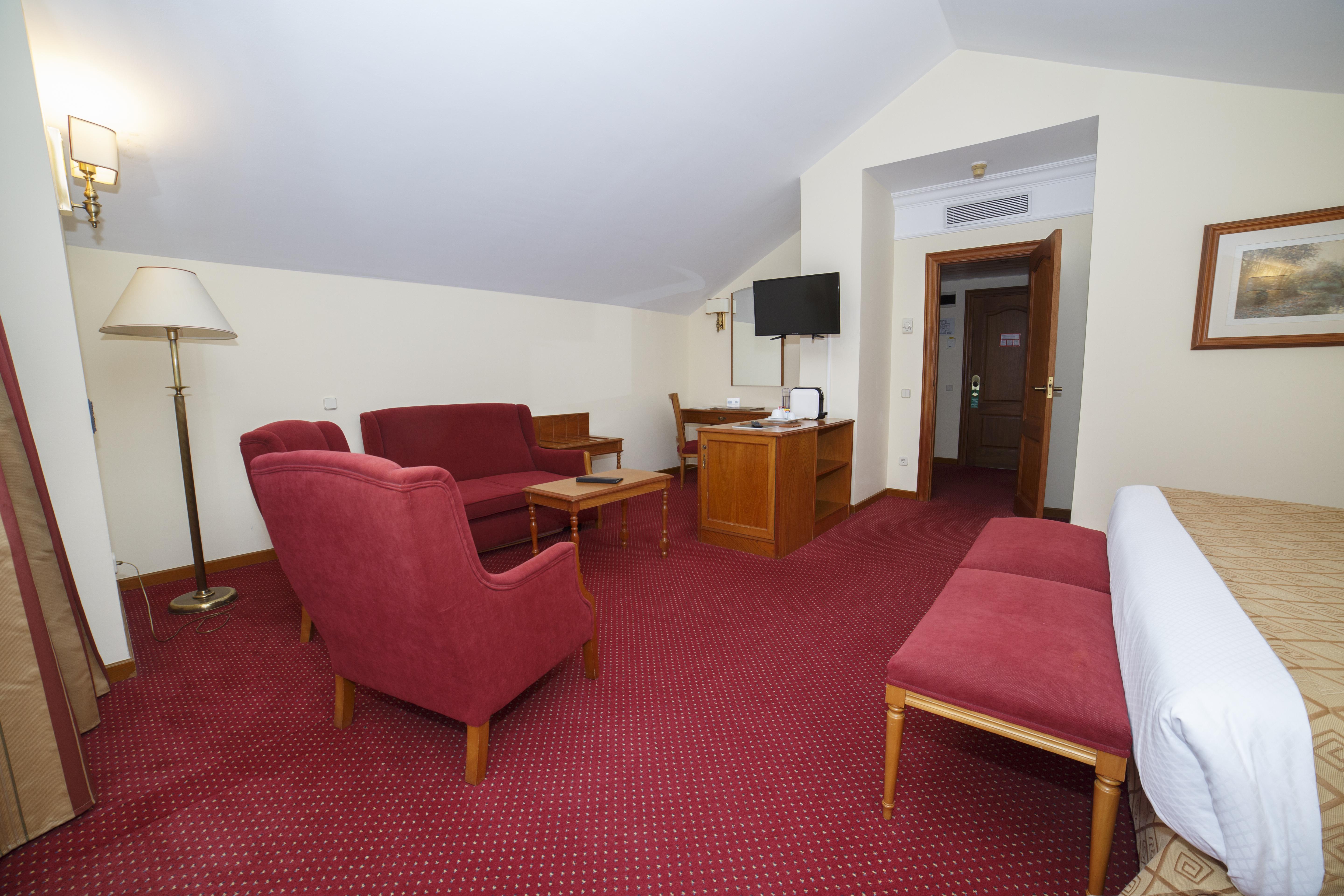 Hoyuela Hotel 4*